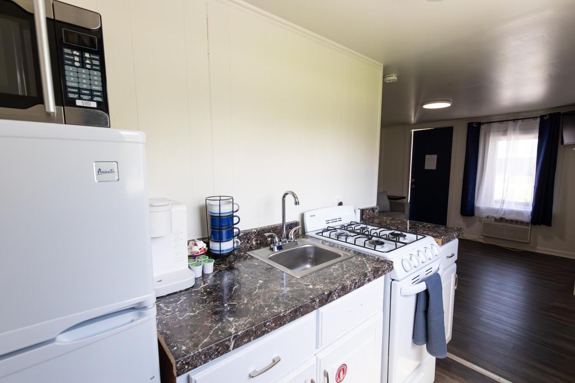 Anchor Bay Inn And Suites Sandusky Rom bilde